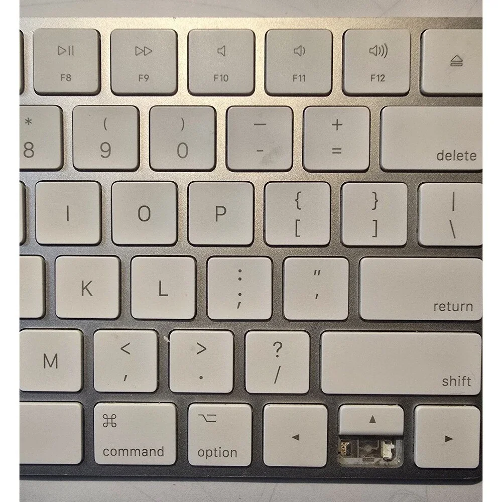 Apple Magic Keyboard 2‎ (A1644) – Silver – Tested & Working (Missing Key)